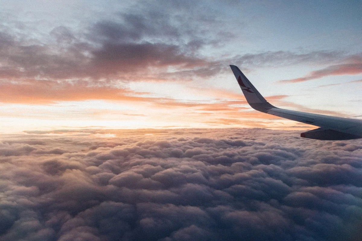jetlag prevention long haul flight cockpit sunrise