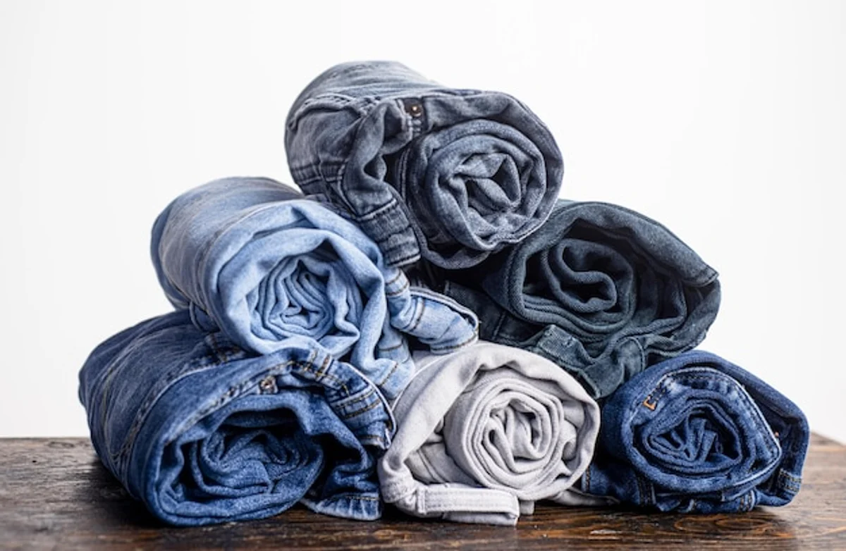 upcycled jeans wall organizer with pockets