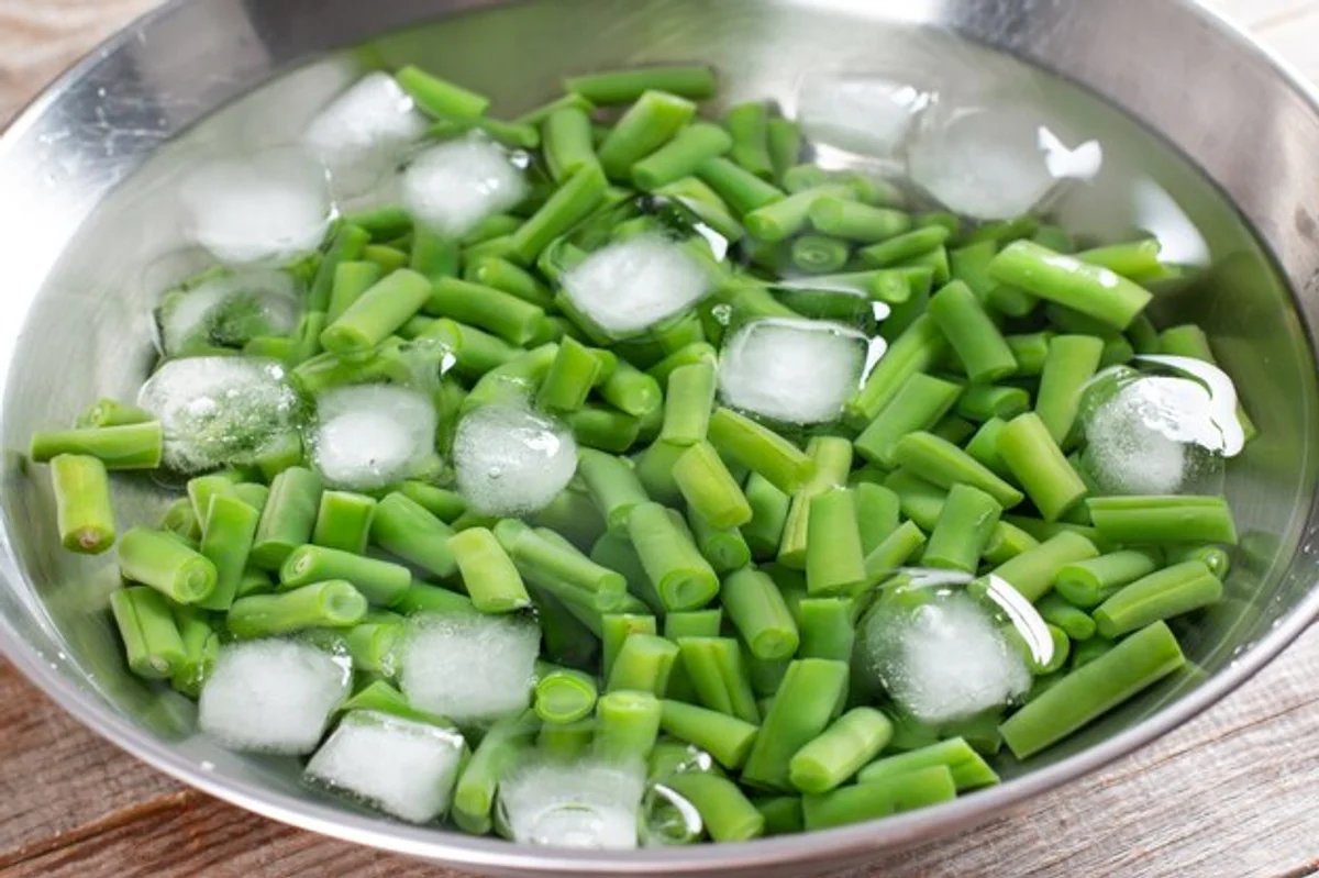 blanched vegetables in ice water healthy cooking