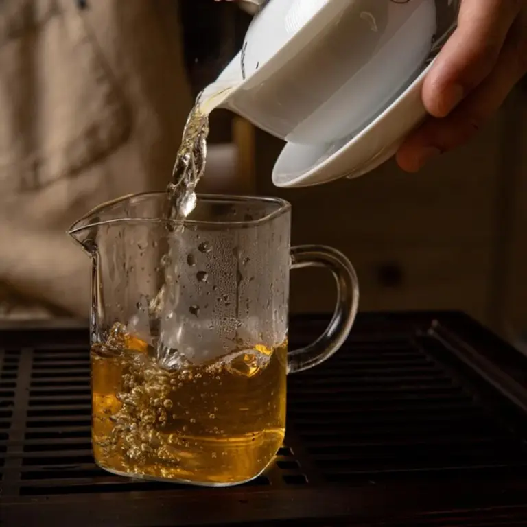 vinegar in kitchen as limescale remover
