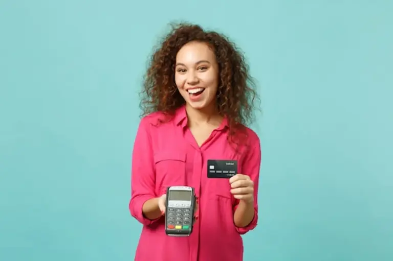 modern contactless payment lifestyle Germany