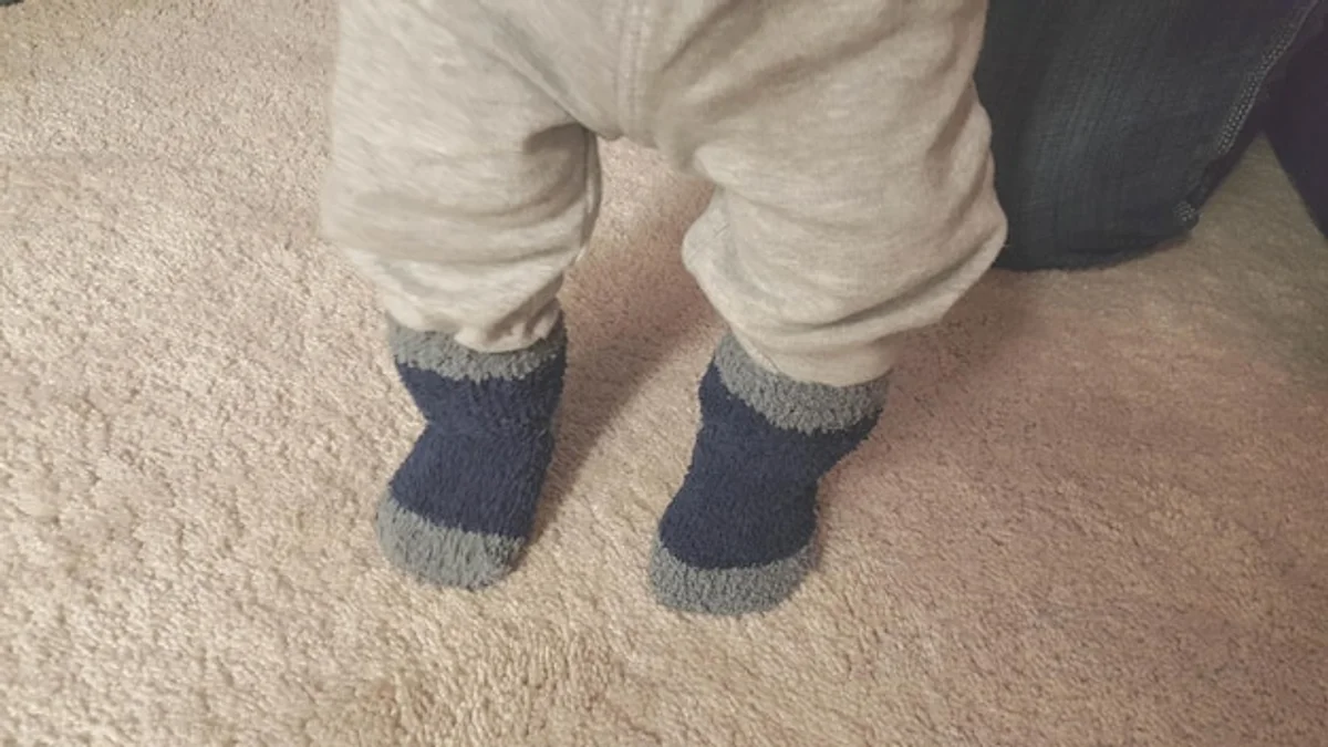 upcycling old socks household tips