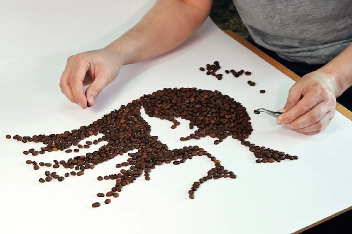 creative art with coffee grounds