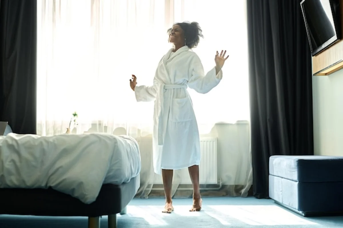 hotel guest applying feng shui principles relaxing