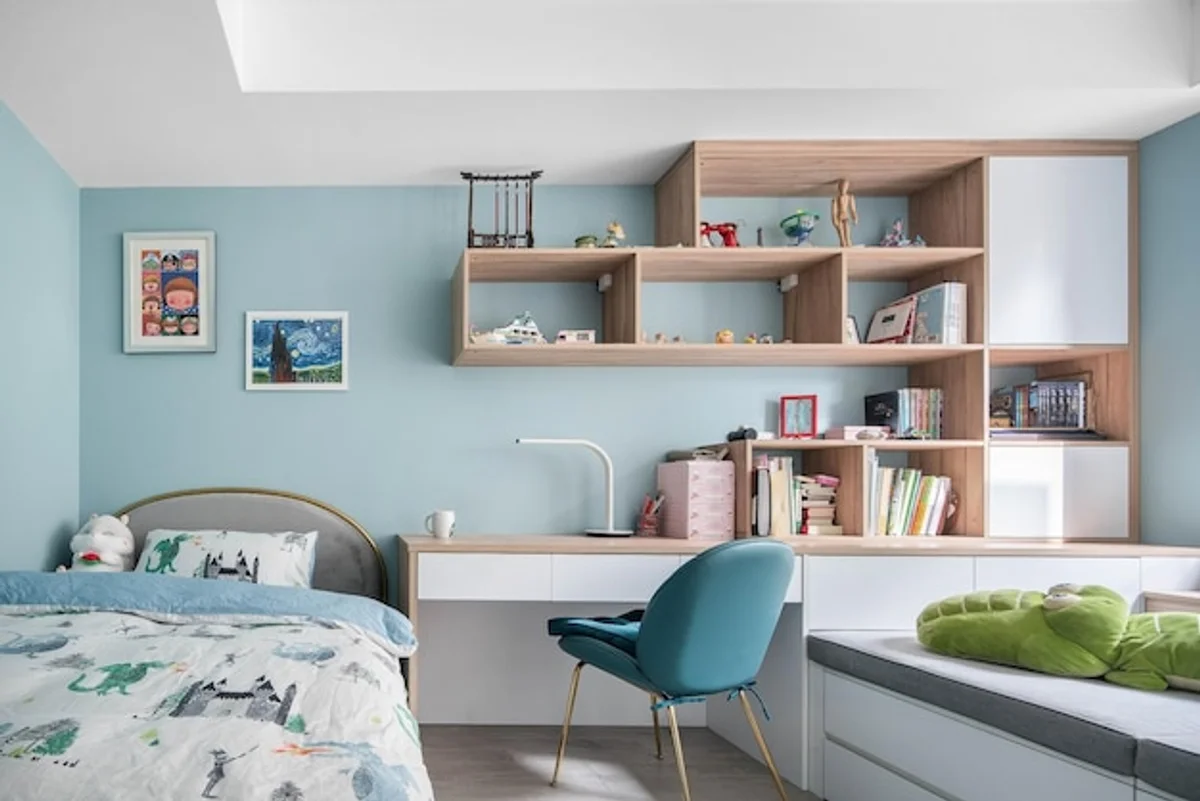 organized minimal children bookshelf room