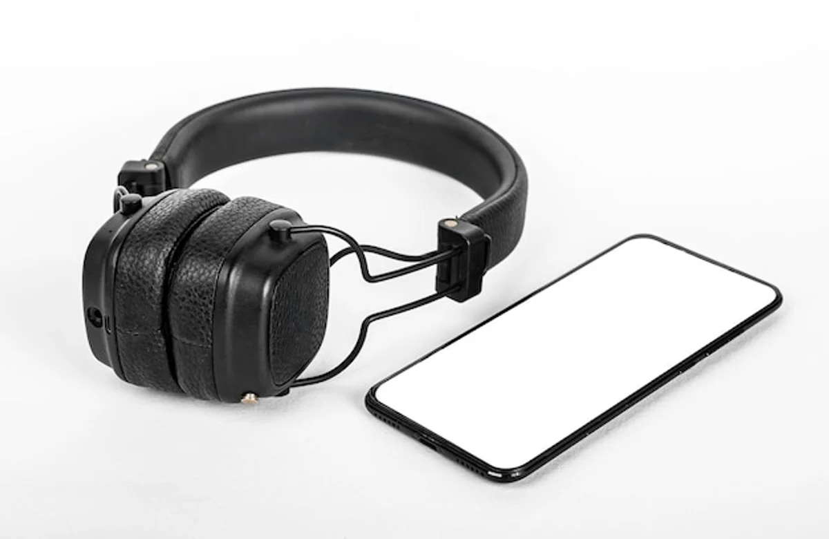 headphones bluetooth equalizer app smartphone