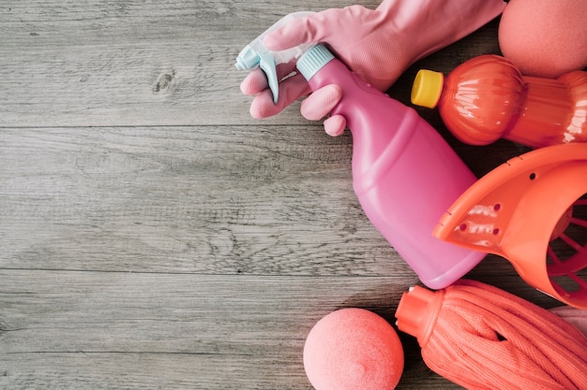 Dieser Essig-Trick spart beim Fensterputzen Zeit und Geld - image 1