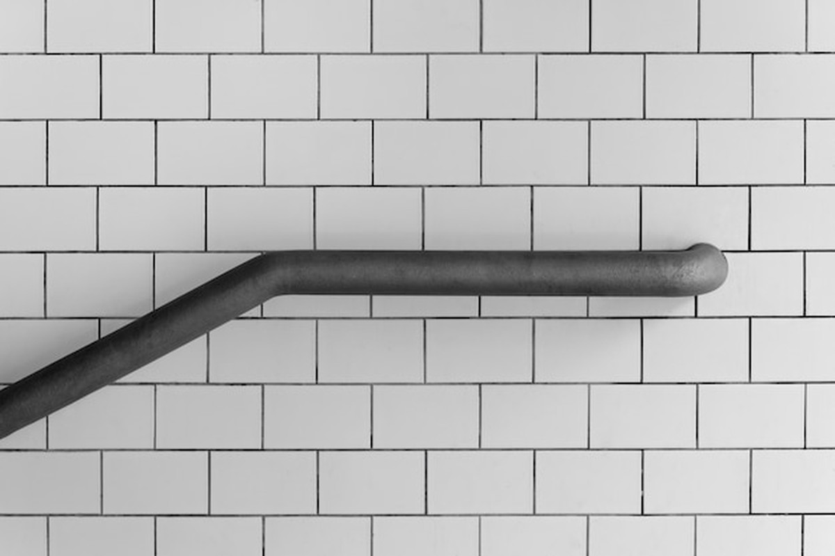 Sicherheit im Alter: Diese 3 Anpassungen braucht jede Wohnung ab 50 - image 1