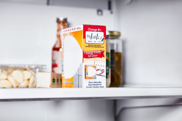 Backpulver im Kühlschrank: Die wissenschaftliche Wahrheit über Geruchskiller