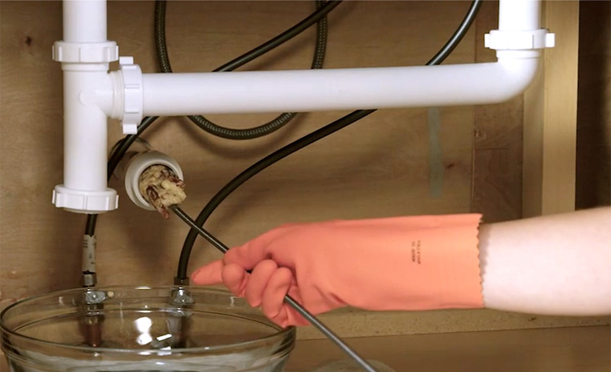 Klempner warnen: Niemals dieses Öl in den Abfluss gießen - image 2