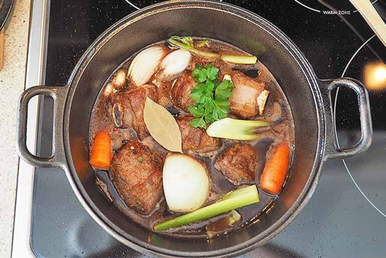 Lorbeerblatt ins Mehl: Der 100 Jahre alte Trick gegen Speisemotten