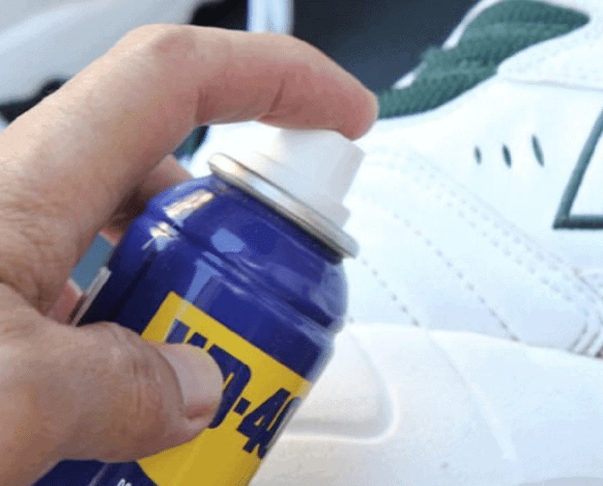 WD-40 auf Winterschuhen? Der Trick, den Hersteller verbergen