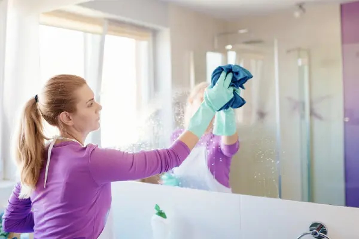 Zahnpasta auf dem Spiegel: Warum Handwerker das überall machen - image 1