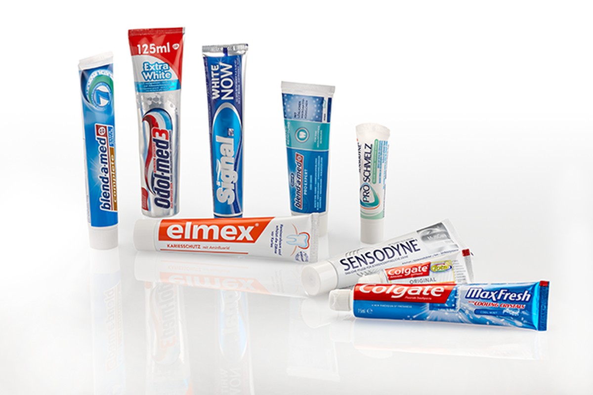 Zahnpasta auf Kratzer im Laminat: Der 10-Sekunden-Trick der Handwerker