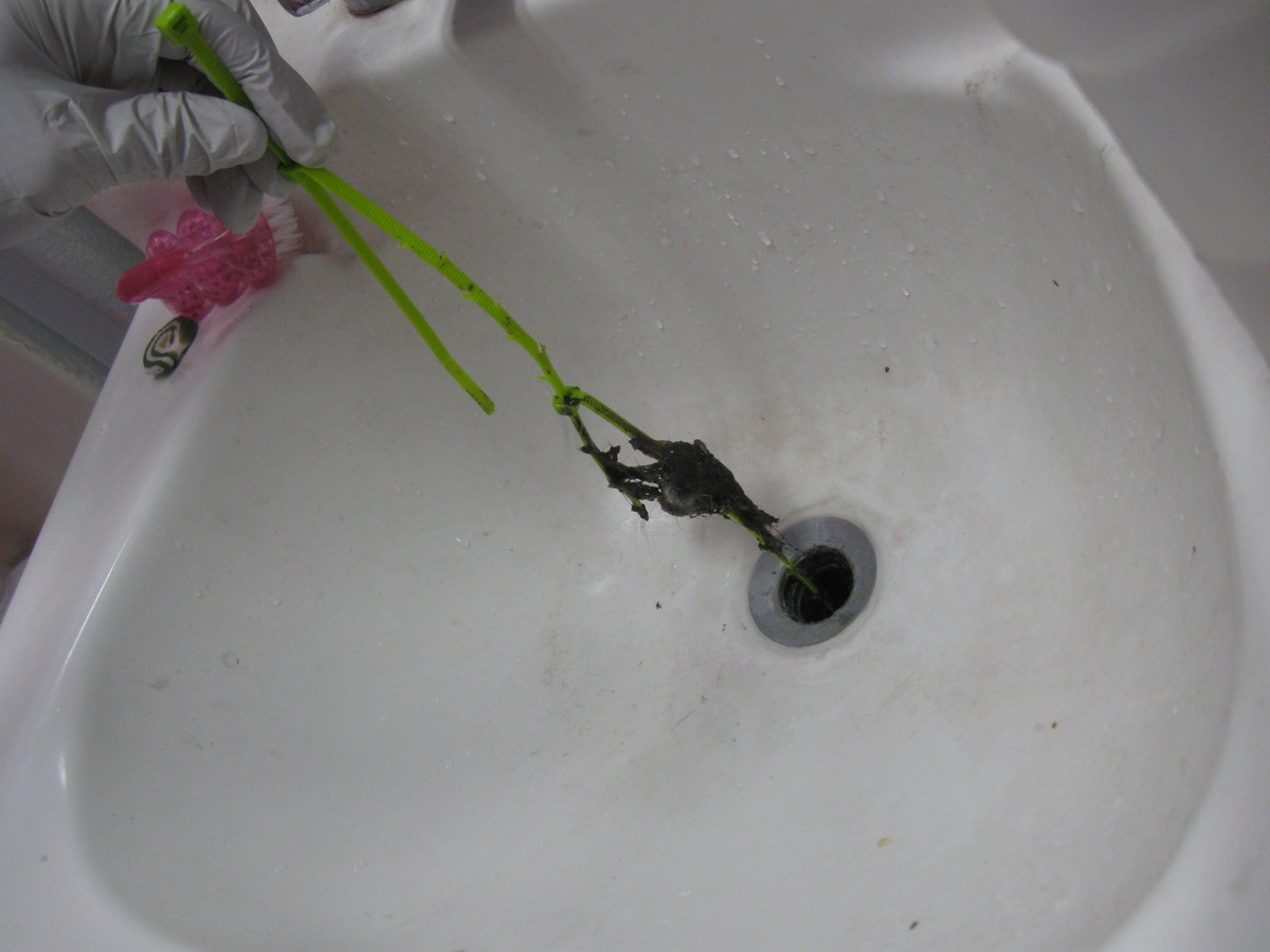 Backpulver und Essig: Das bewährte Duo gegen verstopfte Rohre - image 2