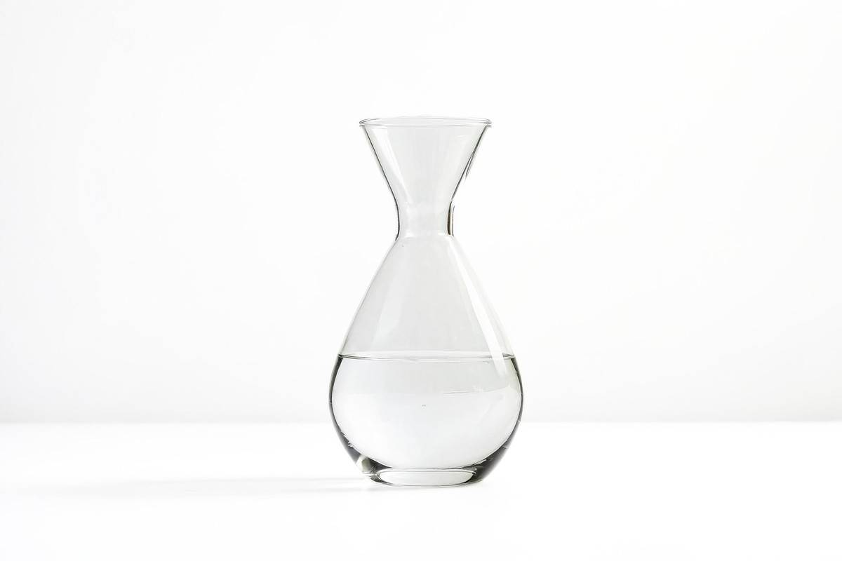 Essig im Blumenwasser: Das Geheimnis für Schnittblumen, die 3 Wochen halten - image 1