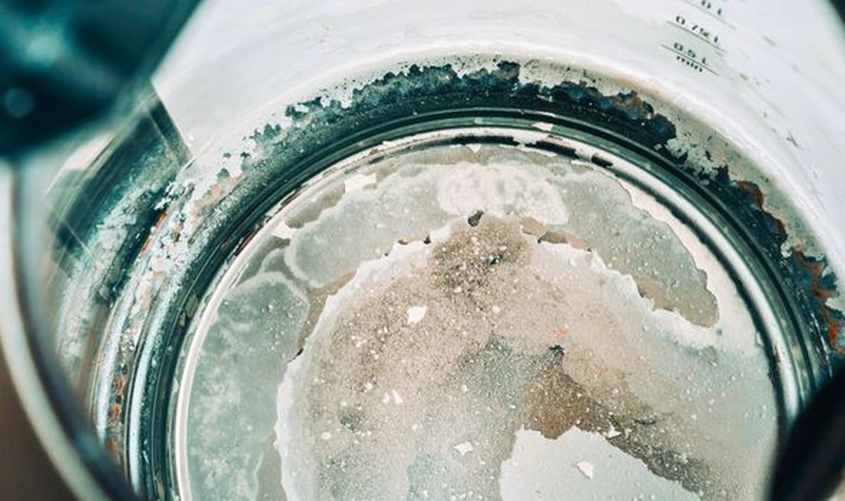 Essig im Wasserkocher – die 5-Minuten-Lösung gegen Kalk - image 2