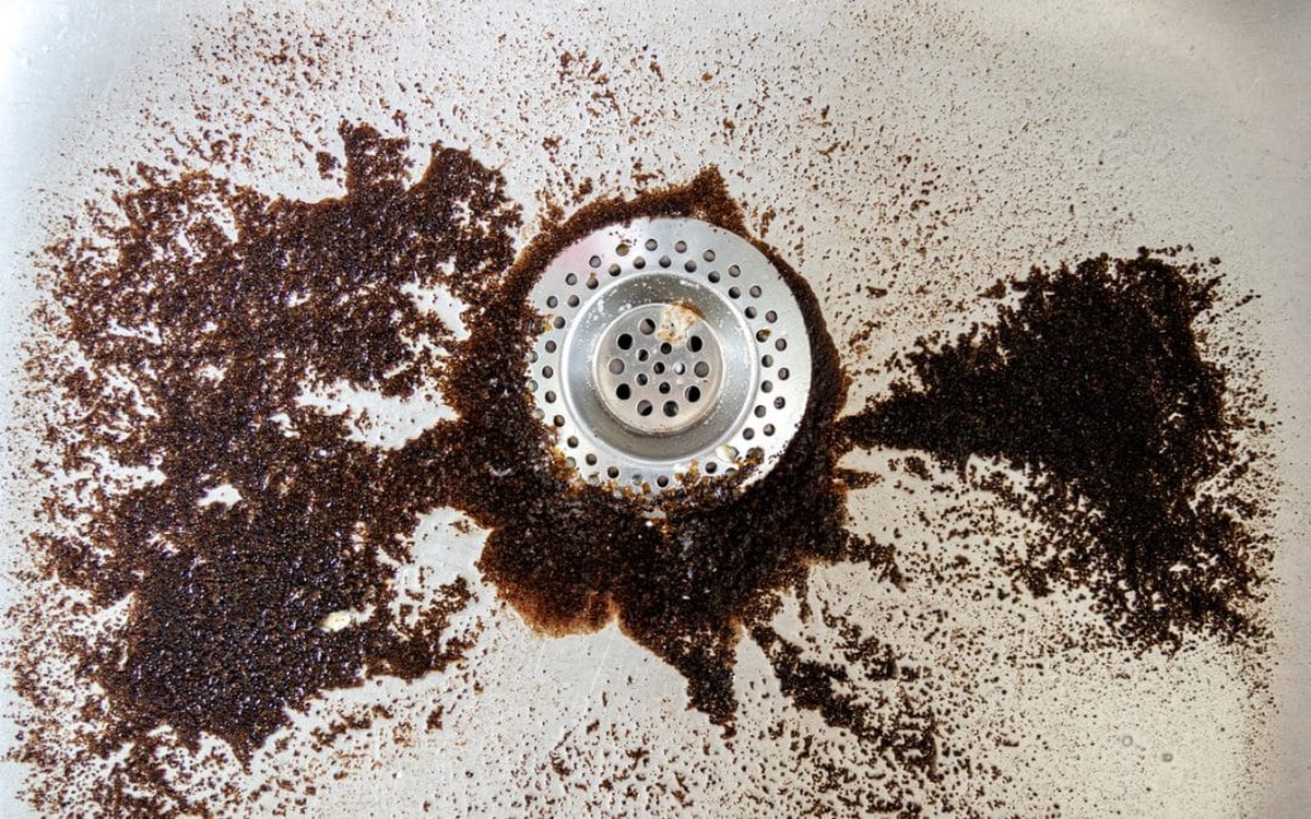 Kaffeesatz in der Toilette: Was passiert nach 15 Minuten - image 1