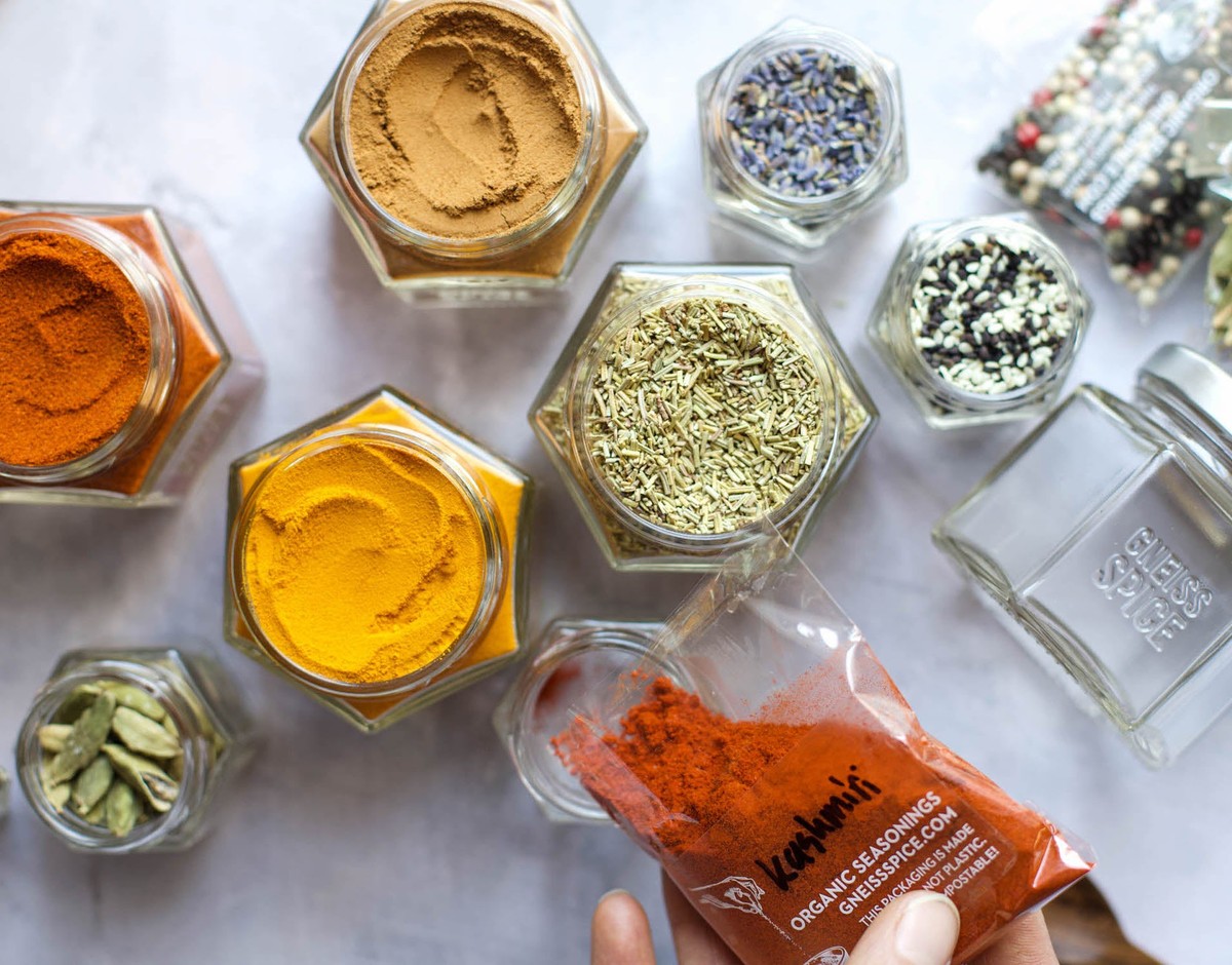 Lorbeerblatt ins Mehl: Das 100-Jahre-alte Geheimnis gegen Schädlinge - image 2