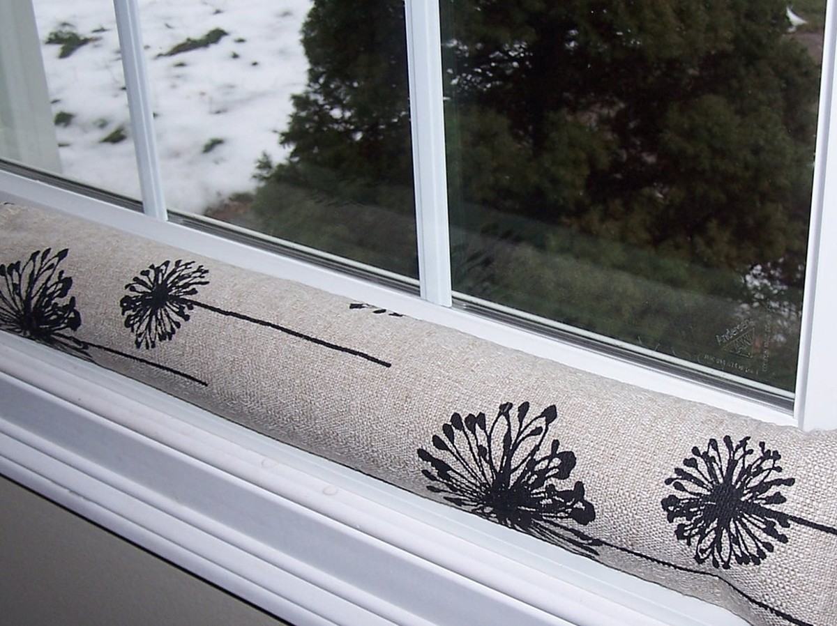 Plastikfolie unter den Fensterrahmen: Der Winter-Geheimtipp der Handwerker - image 2