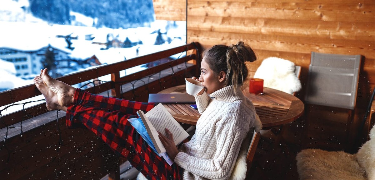 Salzstreuer mit Katzenstreu gefüllt: Der Winter-Hack für Balkonies und Treppen - image 2