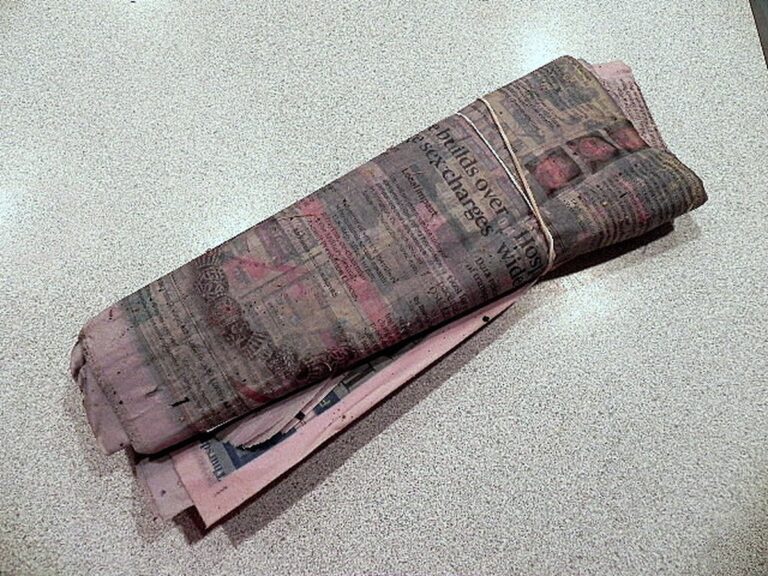 Zeitungspapier in feuchten Schränken: Das funktioniert besser als Silicagel