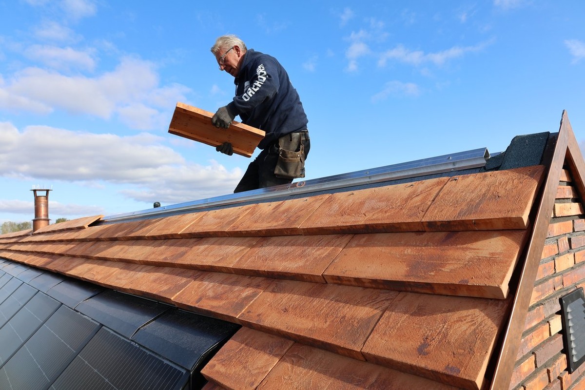 Dachdecker verraten: Warum du dein Dach im Herbst kontrollieren musst - image 1