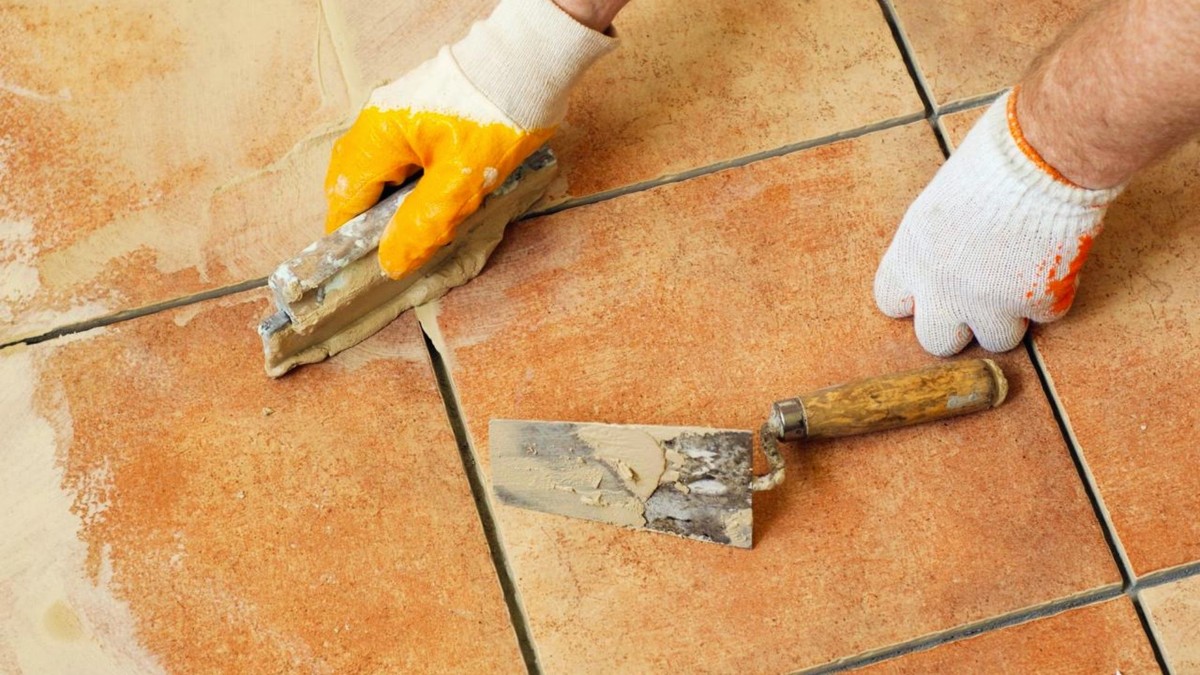 Salzwasser und alte Zahnbürsten: Das Geheimnis blitzsauberer Fugen - image 2