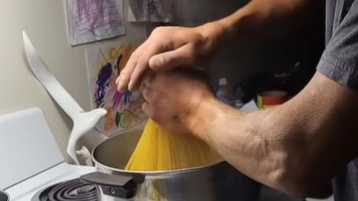 Warum Köche immer Zitronensaft ins Nudelwasser geben - image 1